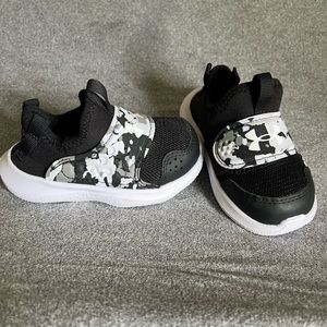 UA Toddler Sneakers